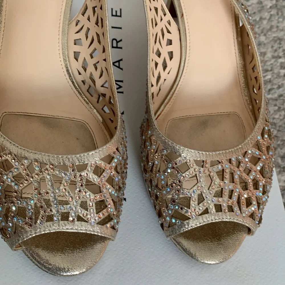 Alex Marie Gold 2 1/2” Heels with Intricate Cutout Design EUC